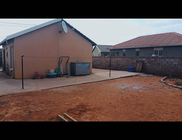 2 BEDROOM HOUSE FOR SALE IN PROTEA GLEN